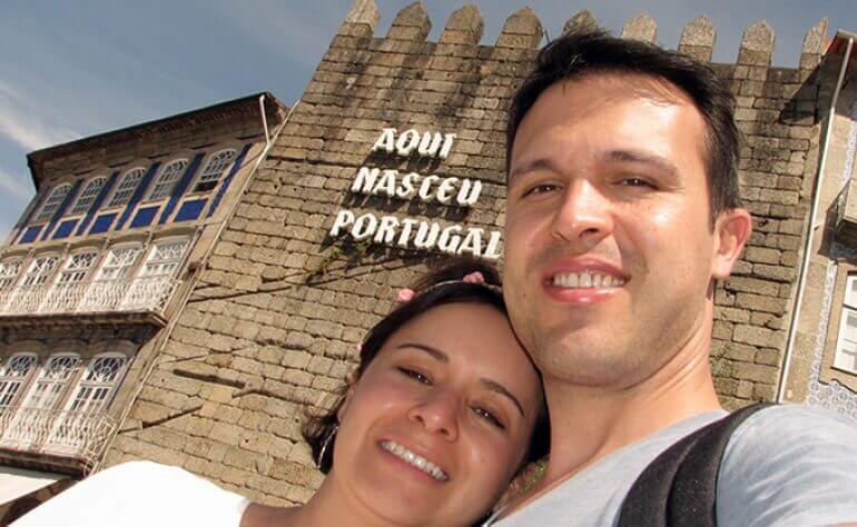 Francieli and Raphael, a newly married couple, chose Portugal to enjoy their honeymoon