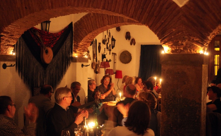 Vous pouvez écouter un spectacle de fado dans de nombreux restaurants de Lisbonne.